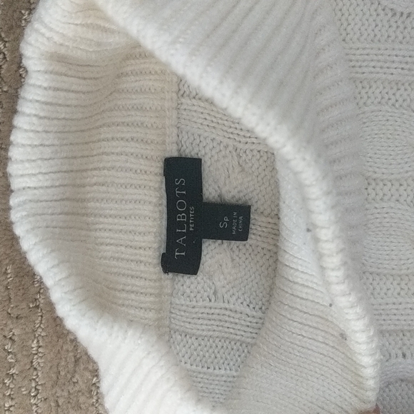 Navy & white cable knit turtleneck sweater - Picture 3 of 11